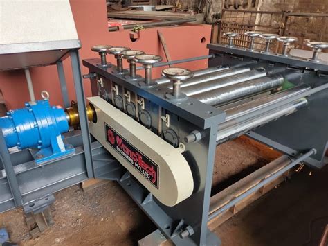 straightening machine for sheet metal